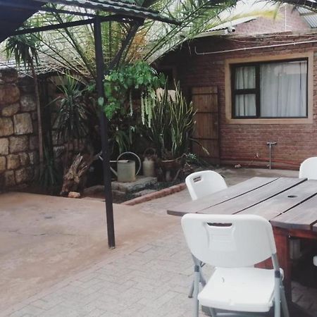 Tsumeb Backpackers & Safari 호스텔 외부 사진